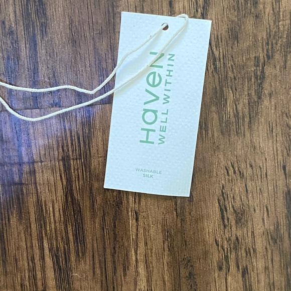 Talbots washable silk animal print eye mask - Picture 11 of 11